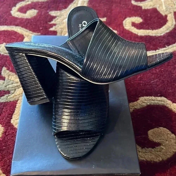 Charles Reveal Black Lizard Embossed Sandals Size 7.5 New with Tags - Picture 12 of 14